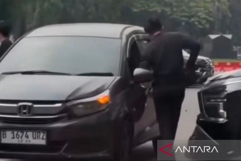 Polisi selidiki aktivitas dua pria di kolong mobil di area parkir GBK