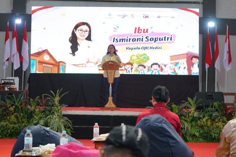OJK Kediri dorong pelajar biasakan menabung dengan program “Kejar”