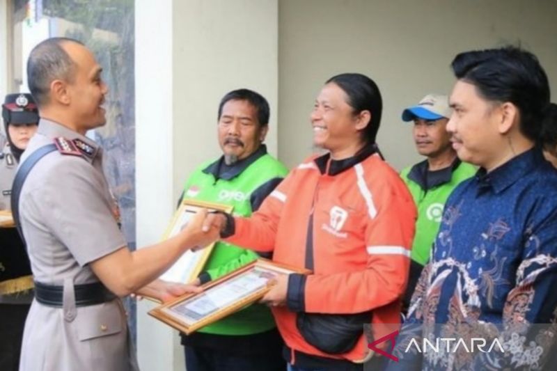 Hari Juang Polri, Polisi perkuat kemitraan ojol hingga warga Bekasi