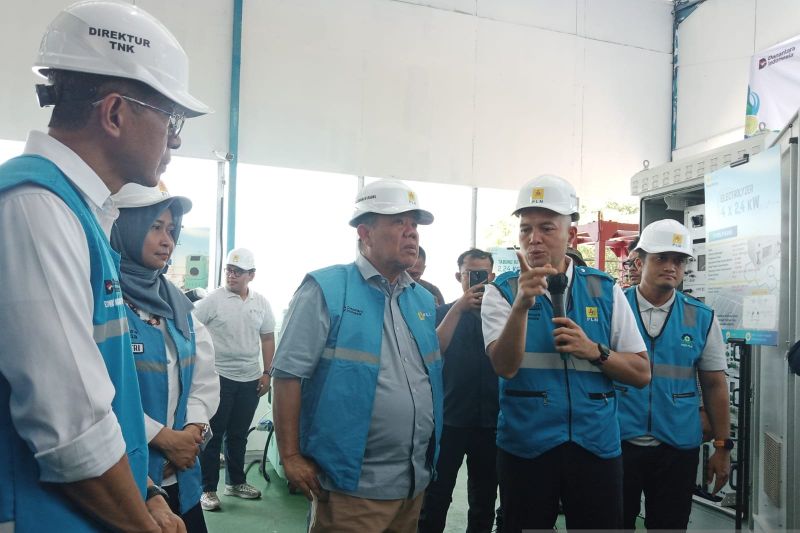 Pemprov Babel - PT PLN nyalakan listrik Pulau Rengit 24 jam