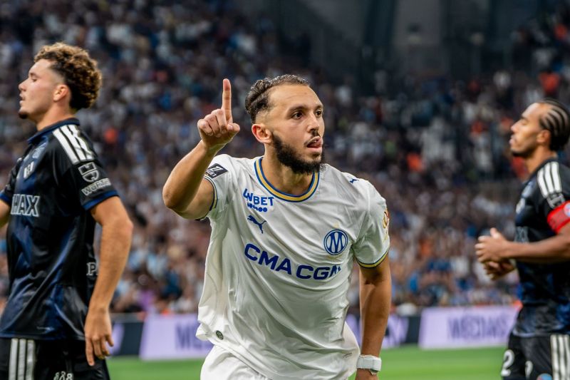 Marseille berpesta gol kontra 10 pemain Strasbourg