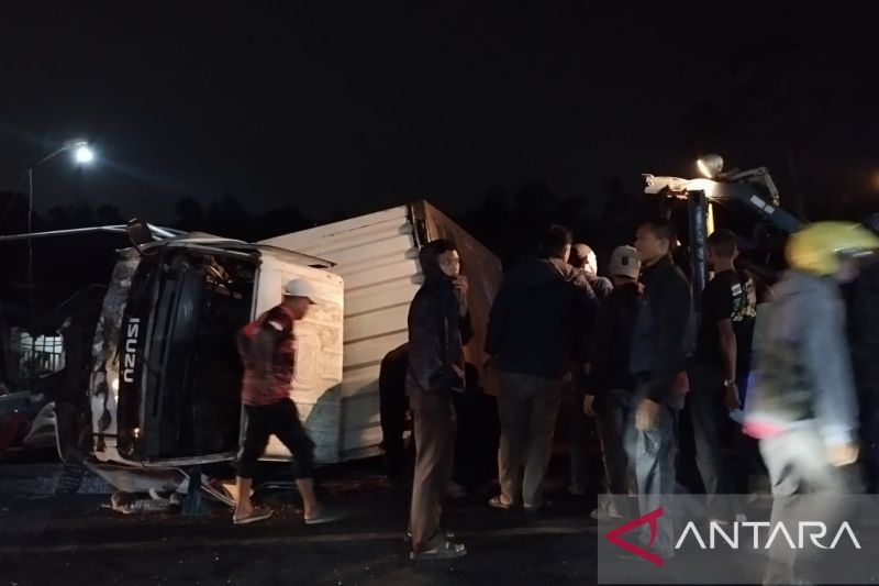 Polisi selidiki tabrakan beruntun di Puncak menewaskan empat orang
