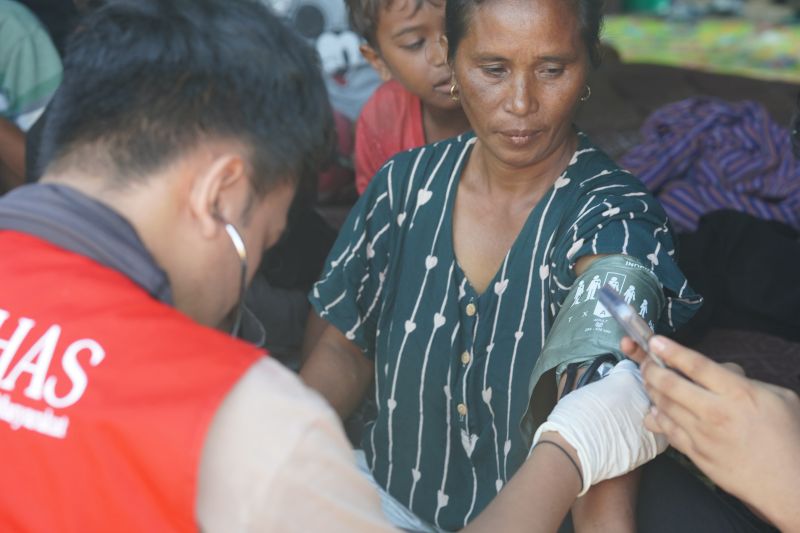KKN Unhas periksa 64 warga dan 13 anak terdampak di Manggarai Timur