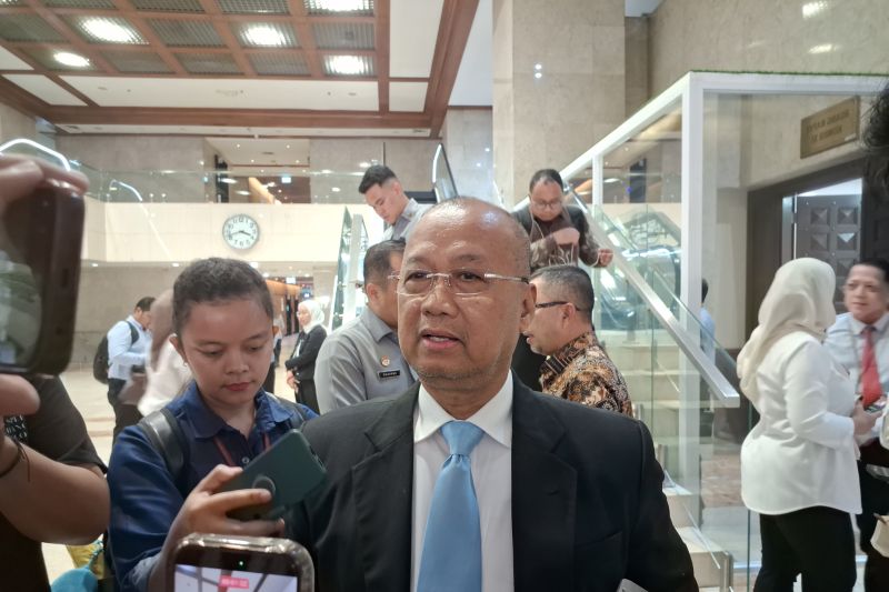 Sarjito sebut Dirut Bursa Mineral akan ditetapkan oleh OJK