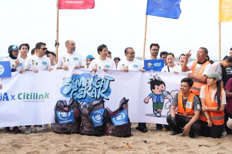 AQUA dan Citilink perkuat ekonomi sirkular lewat daur ulang plastik