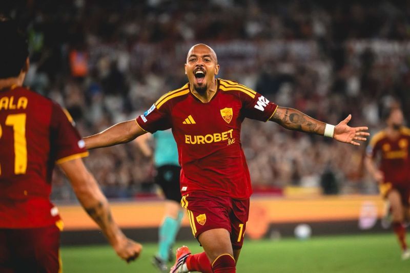 Donyell Malen pimpin Roma bantai Fiorentina 4-0