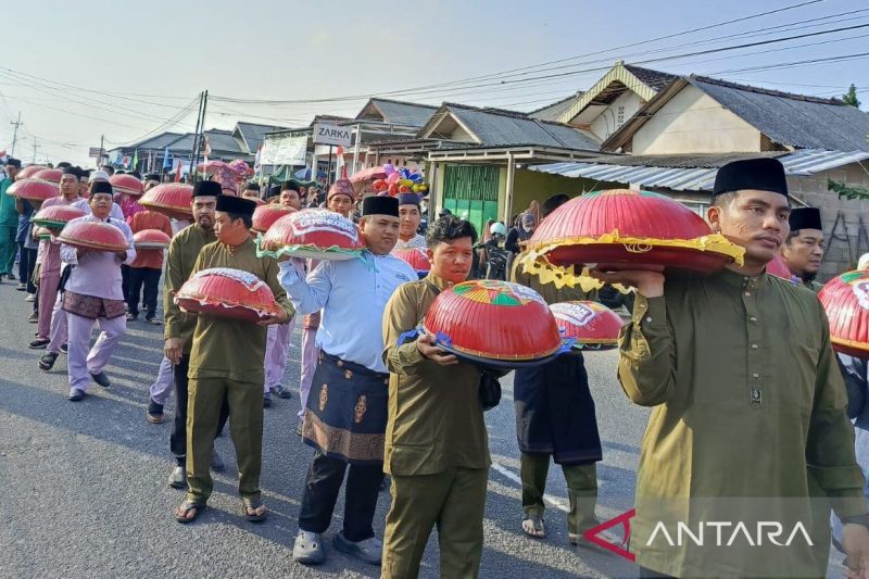 Pangkalpinang gelar "Nganggung" 1.000 dulang rayakan Maulid Nabi