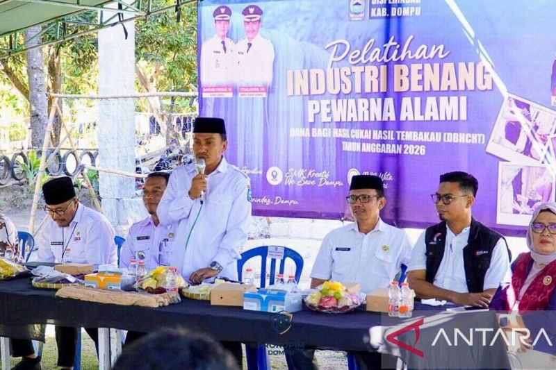Pemkab Dompu mulai kembangkan industri benang pewarna alami berbahan lokal