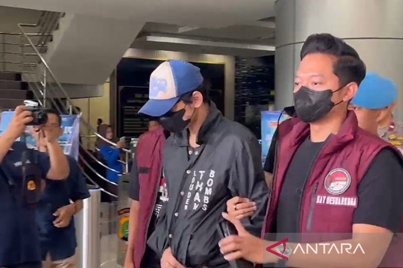 Polisi buru pemasok narkoba ke Revaldo Fifaldi