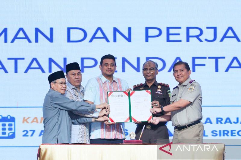 Gubernur Sumut siap jadi ayah asuh guna percepat legalitas aset wakaf