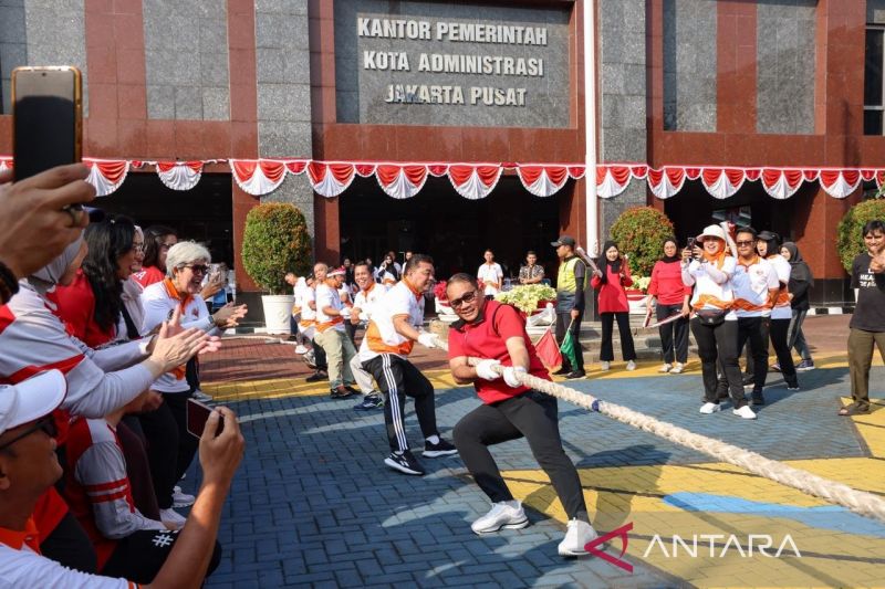 Pemkot Jakpus perkuat soliditas ASN dan PJLP lewat lomba HUT RI