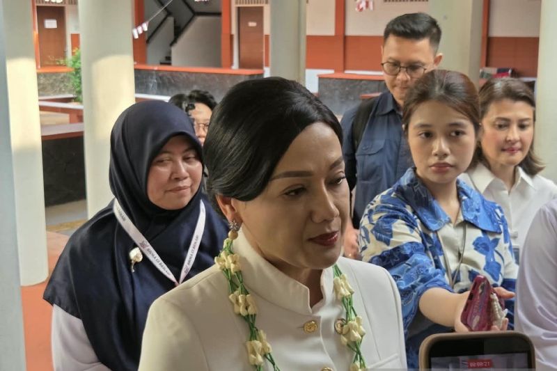 Soal pejabat BI baru, OJK: Makin banyak perempuan di posisi strategis