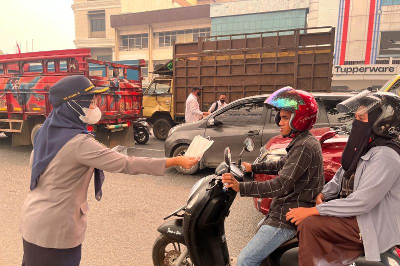 Dishub Pontianak-Aptrindo bagikan masker gugah warga peduli kesehatan