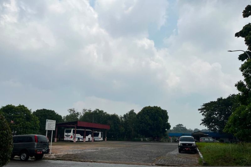 BMKG: Surabaya Jumat ini berpeluang berawan hingga berawan tebal