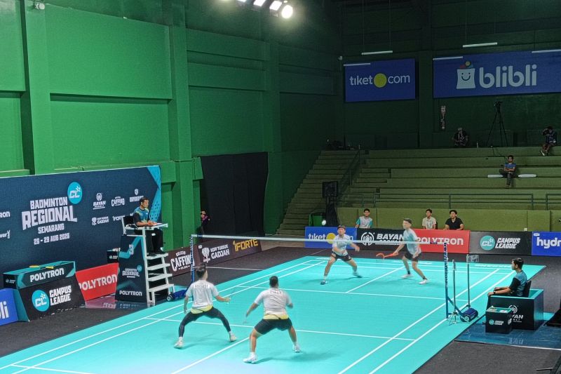 17 kampus bersaing dalam "Campus League Badminton Regional Semarang"
