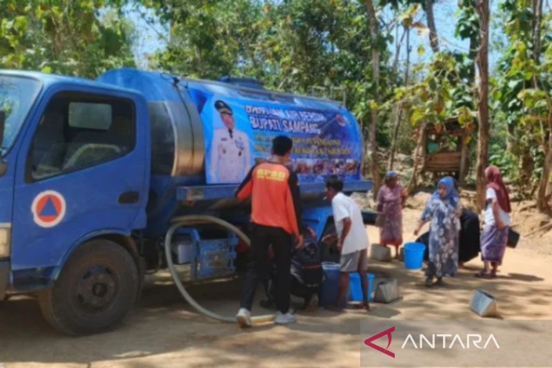 Sampang mulai salurkan bantuan air bersih ke desa terdampak kekeringan