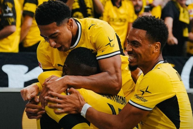 Dortmund awali Liga Jerman dengan taklukkan Hamburg 2-0