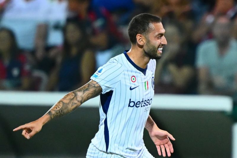 Gol cepat Hakan Calhanoglu bawa Inter Milan menang 1-0 atas Cagliari