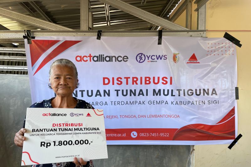300 keluarga terdampak gempa di Sigi terima bantuan tunai multiguna