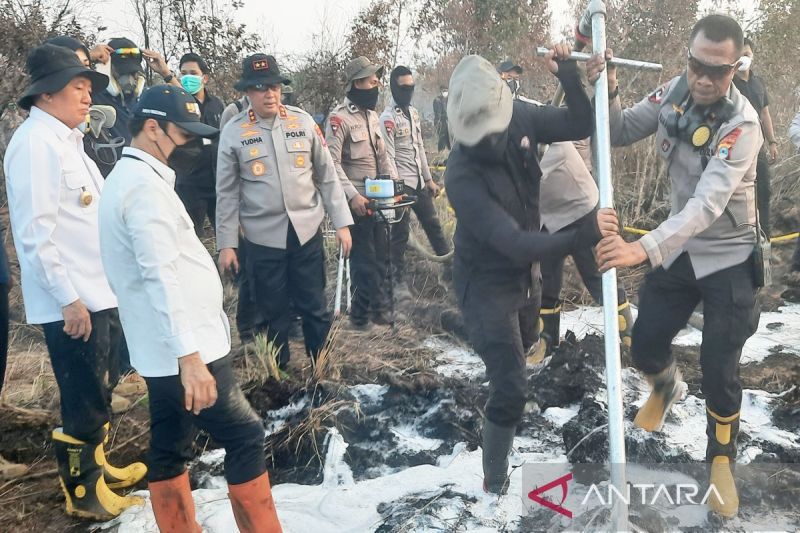 Kapolda Kalsel sebut suntik gambut cairan khusus produksi Bidlabfor signifikan kurangi asap