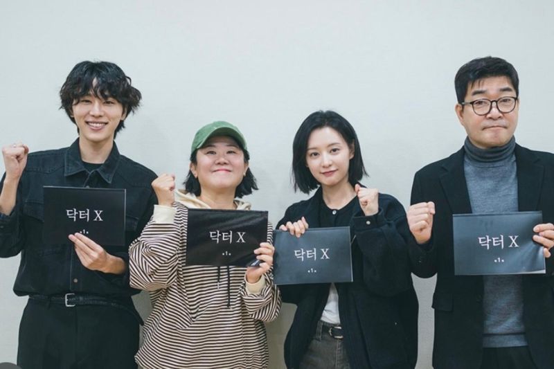 Kim Ji Won bersiap bintangi drama medis “Doctor X”