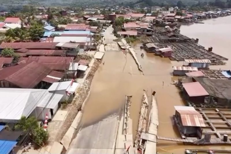 Abrasi picu jalan amblas dan putus akses Samarinda-Kukar