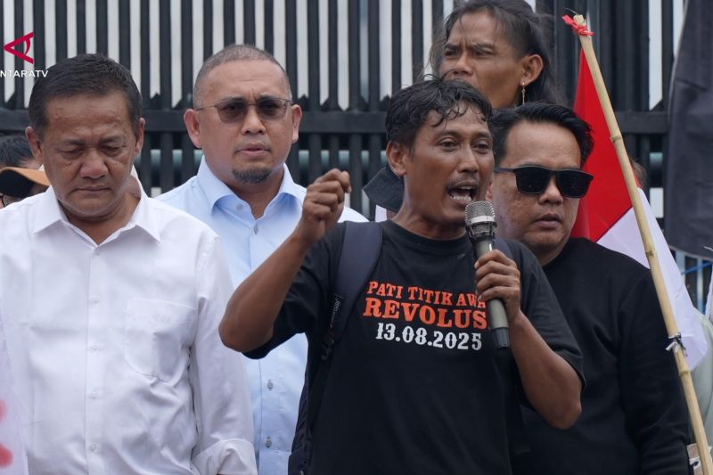 Andre Rosiade temui massa aksi, sampaikan progres RUU Perampasan Aset