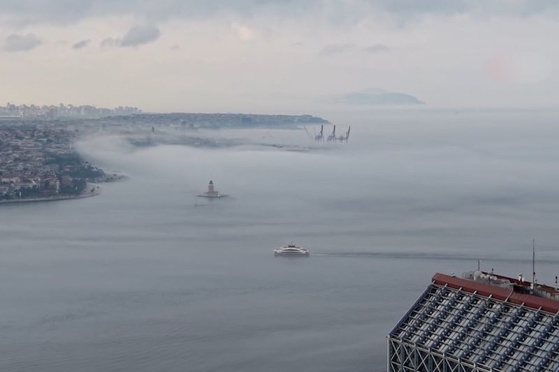 Kabut tebal hentikan lalu lintas maritim di Selat Bosporus Turki