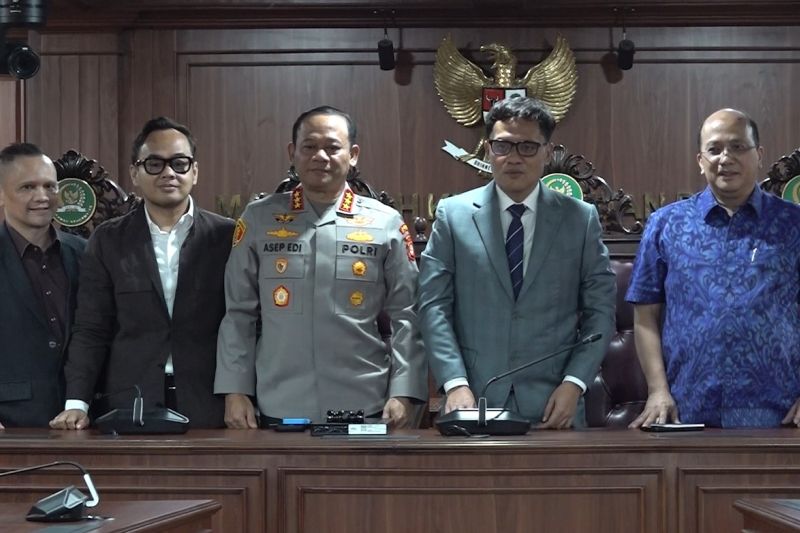 Polda Metro Jaya-Bank Mandiri aktifkan kembali rekening aktivis Pati