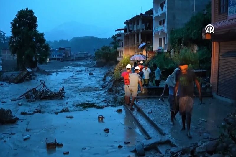 Kemlu pastikan tak ada WNI korban banjir di perbatasan China-Nepal