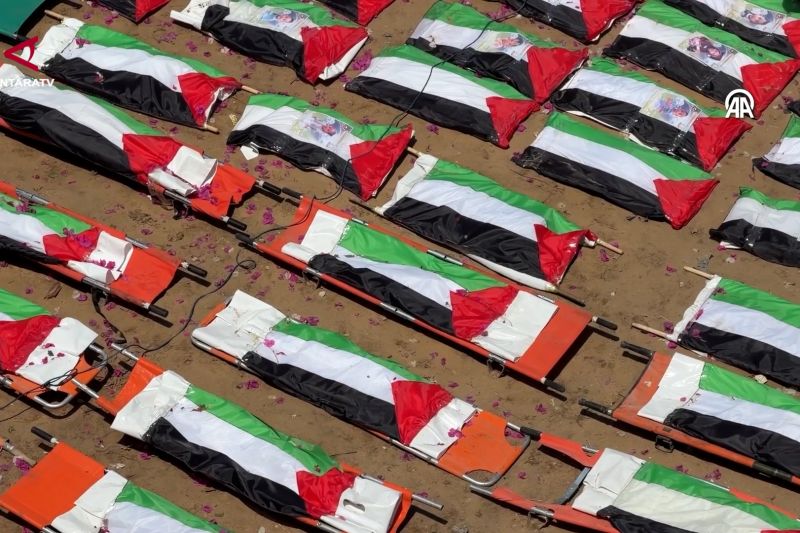 Palestina gelar pemakaman massal 112 jenazah korban serangan Israel