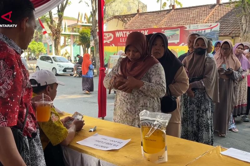 Antusiasme tinggi, warga Lumajang serbu Gerakan Pangan Murah
