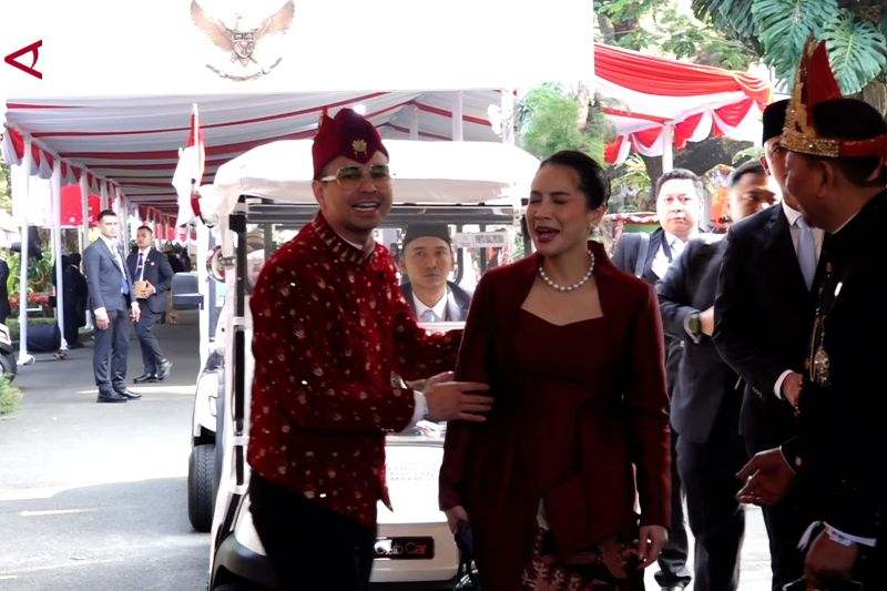 Mengintip ragam busana daerah pejabat kabinet pada HUT RI di Istana