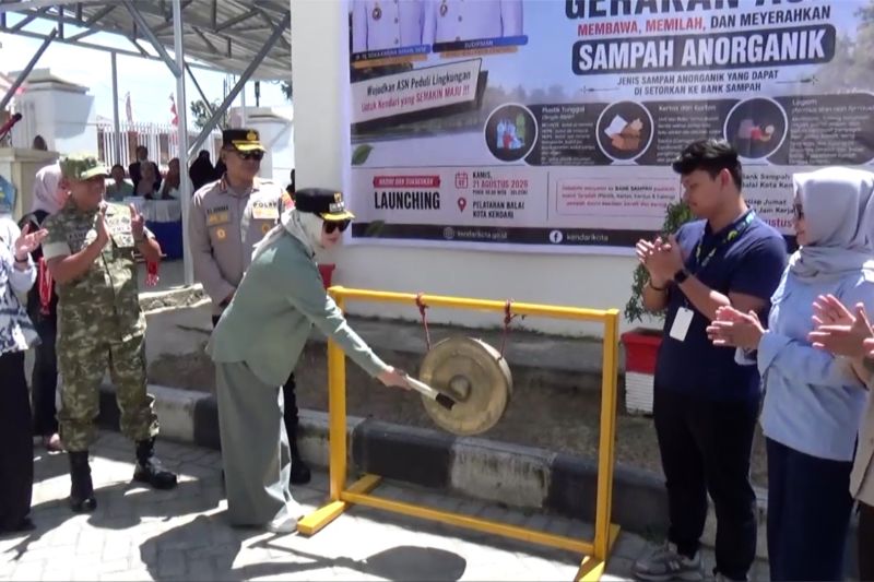Wali Kota Kendari luncurkan bank sampah bagi ASN