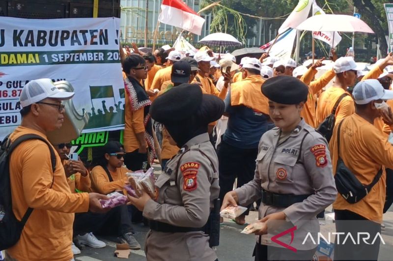 Polres Jakpus beri pendekatan humanis kawal aksi petani tebu di Monas