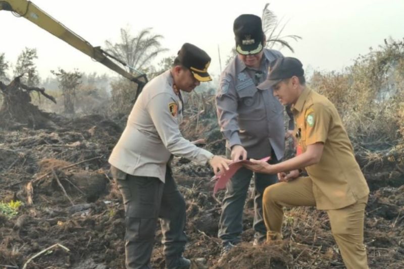 Bupati kerahkan dua ekskavator amankan KKOP Bandara Sampit