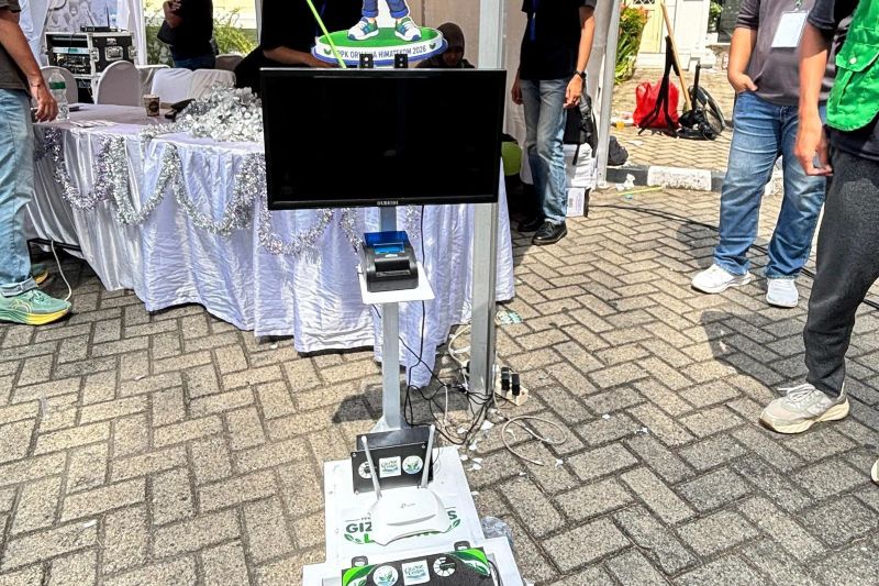 Tim PPK Ormawa Himatekom Unand kenalkan GiziCerdas pantau gizi anak