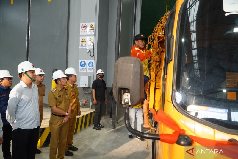 DLH Palembang siagakan 141 armada angkut sampah ke PSEL