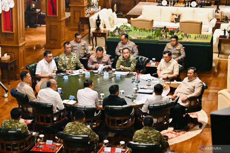 Prabowo panggil Panglima-Kapolri minta laporan penanggulangan karhutla