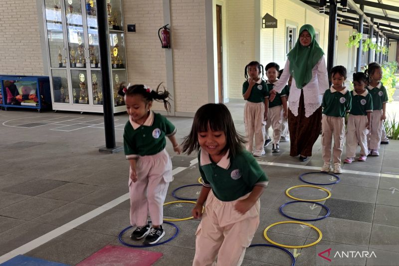 Kemendikdasmen perkuat STEM murid sejak PAUD dukung wajar 13 tahun