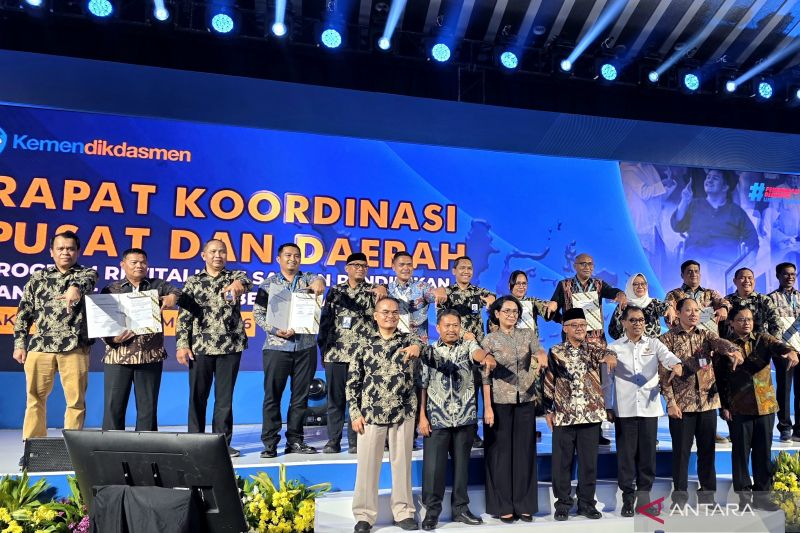 Mendikdasmen: Perbaikan ringan sekolah kini bisa pakai dana BOS