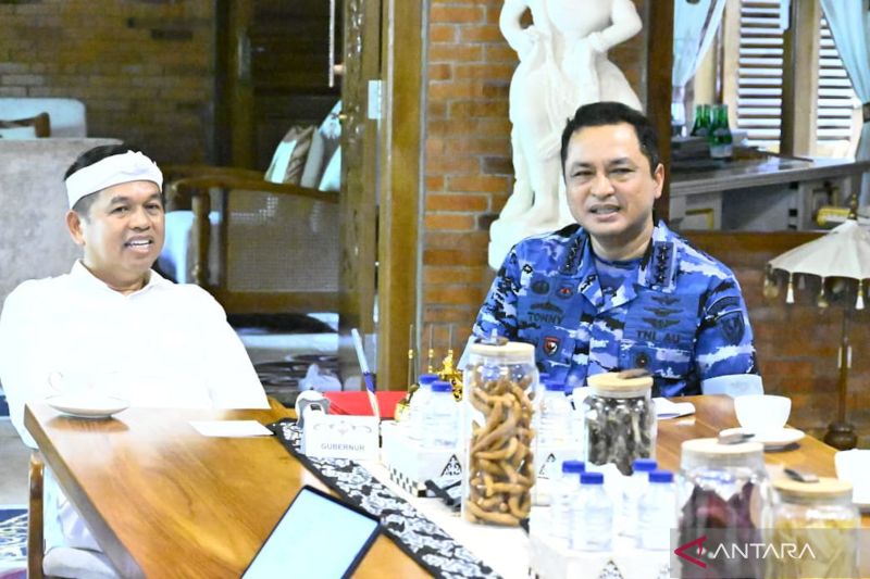 Politik, Dari KSAU dan KDM bangun Jabar hingga wapres ke Sumut