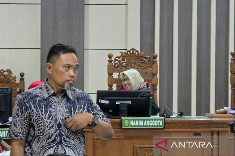 Sidang Bupati Cilacap ungkap pembagian THR Rp265 juta untuk forkopimda