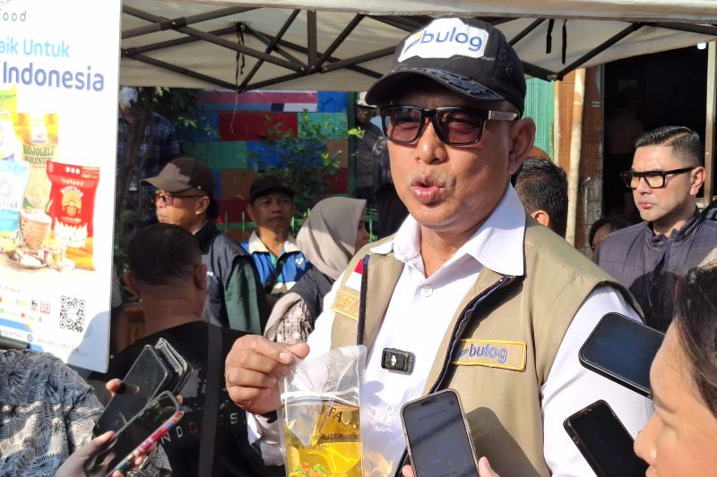 Bulog tunggu keputusan Kemendag soal DMO Minyakita 100 persen