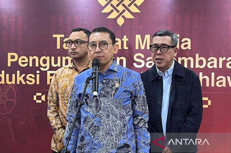 Menbud dorong revitalisasi Desa Adat Sade disertai mitigasi