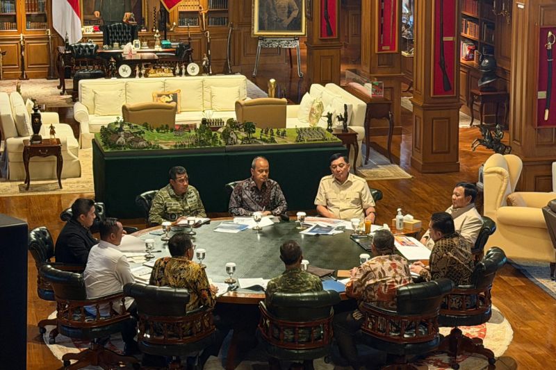Prabowo perintahkan penertiban kawasan hutan tegas dan akuntabel