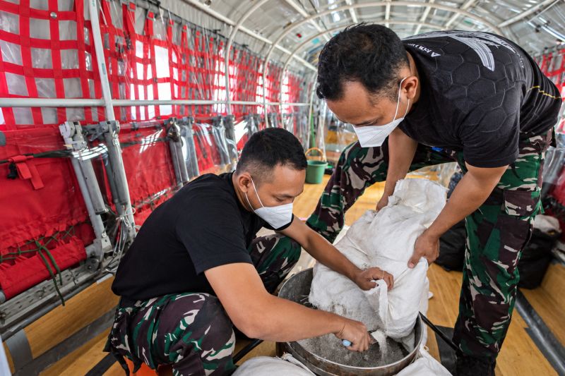 KLH gencarkan OMC untuk tangani karhutla di Kalbar dan Kalteng