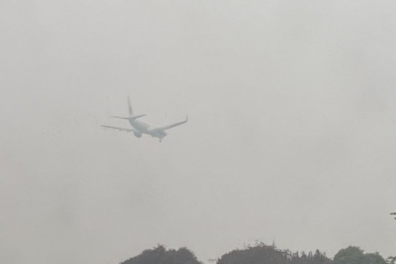 Kabut asap ganggu penerbangan di Bandara Supadio Pontianak
