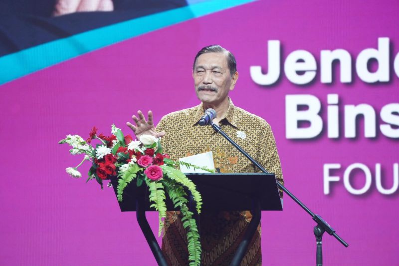 Luhut: Integrasi data tekan bansos salah sasaran di bawah 10 persen