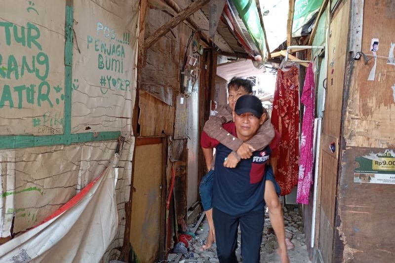 Artha Graha Peduli beri pengobatan gratis di Kampung Dao Jakut
